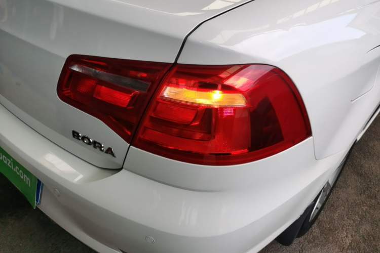 Used Volkswagen Bora 2015 Value Edition 1.6L Manual Fashionable Style Right Rear Taillight