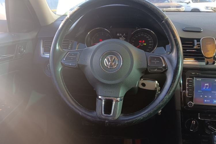 Used Volkswagen Bora 2015 Value Edition 1.6L Automatic Comfort Version Steering Wheel