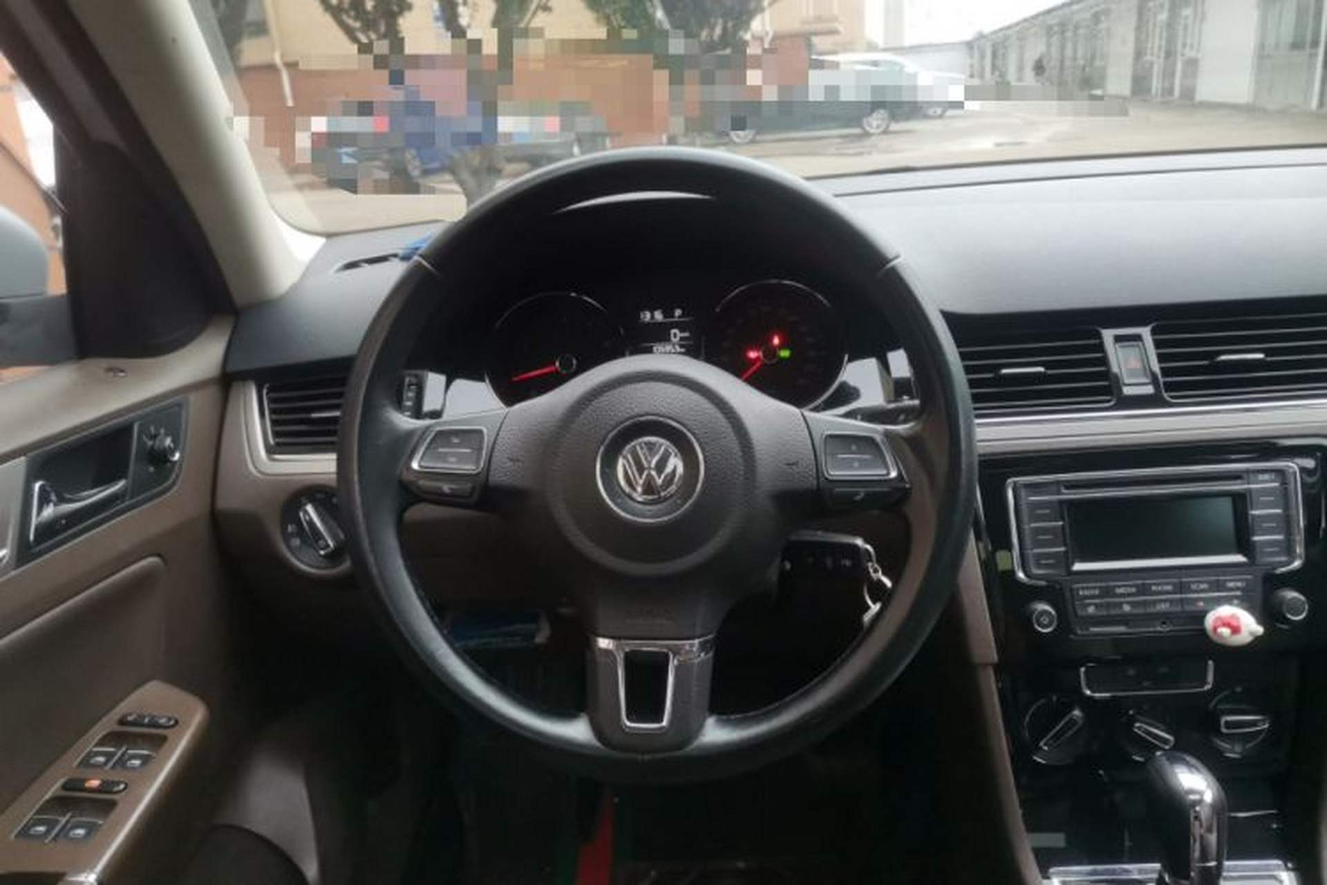 Used Volkswagen Bora 2015 Value Edition 1.6L Automatic Comfort Version Steering Wheel