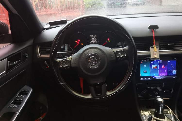Used Volkswagen Bora 2015 Value Edition 1.4TSI Automatic Sportline Steering Wheel