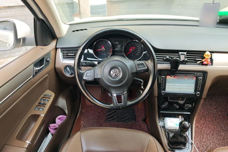 Used Volkswagen Bora 2015 Zhuihui Edition 1.6L Manual Comfort Model Steering Wheel