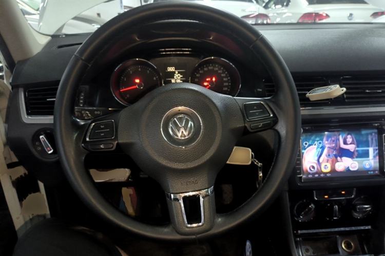 Used Volkswagen Bora 2015 Zhuihui Edition 1.6L Manual Comfort Model Steering Wheel