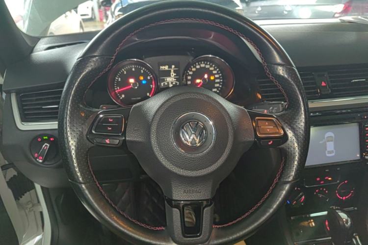 Used Volkswagen Bora 2015 Value Edition 1.4TSI Automatic Sportline Steering Wheel