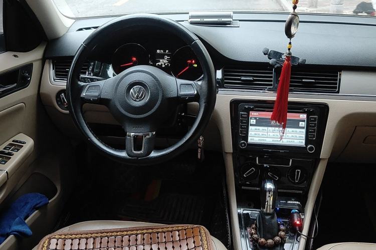 Used Volkswagen Bora 2015 Value Edition 1.6L Automatic Comfort Version Steering Wheel