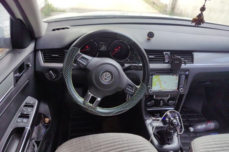 Used Volkswagen Bora 2015 Zhuihui Edition 1.6L Manual Comfort Model Steering Wheel
