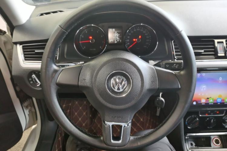 Used Volkswagen Bora 2015 Value Edition 1.6L Manual Fashionable Style Steering Wheel