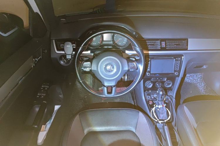Used Volkswagen Bora 2015 Value Edition 1.4TSI Automatic Sportline Steering Wheel