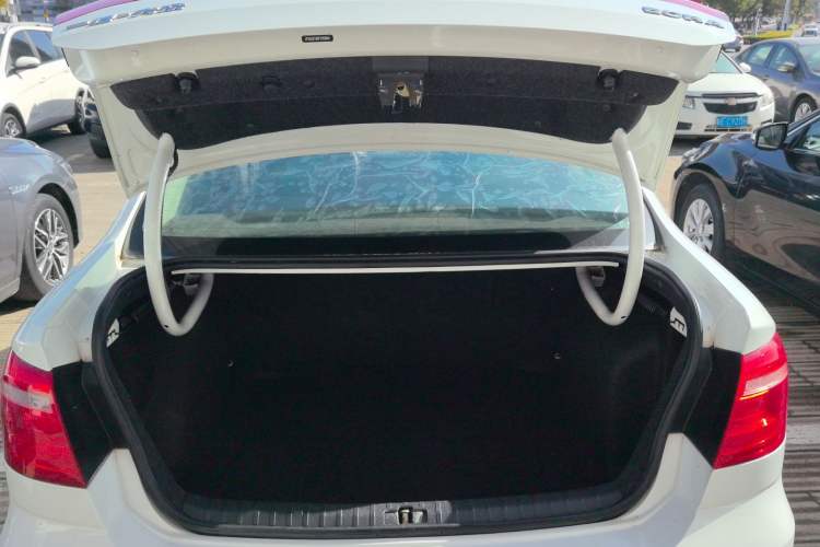 Used Volkswagen Bora 2015 Qihui Edition 1.6L Automatic Fashion Model Trunk