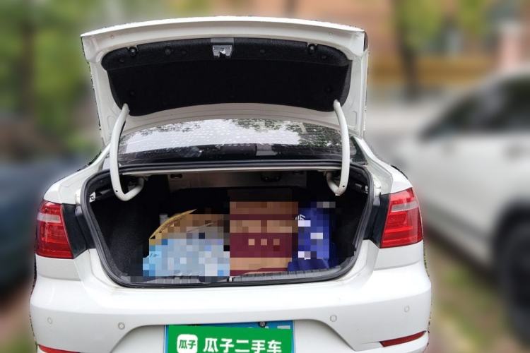 Used Volkswagen Bora 2015 Qihui Edition 1.6L Automatic Fashion Model Trunk