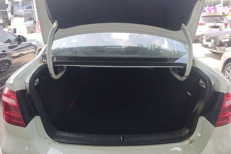 Used Volkswagen Bora 2015 Qihui Edition 1.6L Automatic Fashion Model Trunk