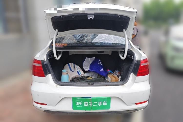 Used Volkswagen Bora 2015 Qihui Edition 1.6L Automatic Fashion Model Trunk
