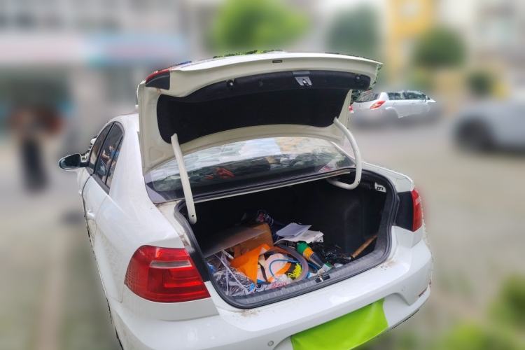 Used Volkswagen Bora 2015 Qihui Edition 1.6L Automatic Fashion Model Trunk