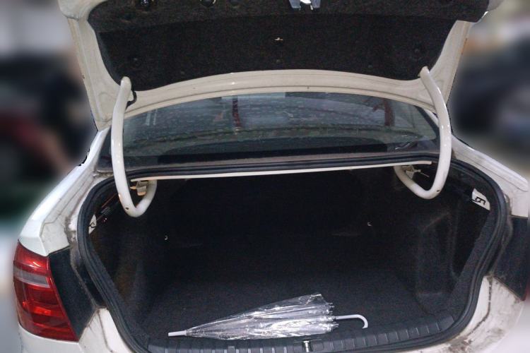 Used Volkswagen Bora 2015 Qihui Edition 1.6L Automatic Fashion Model Trunk