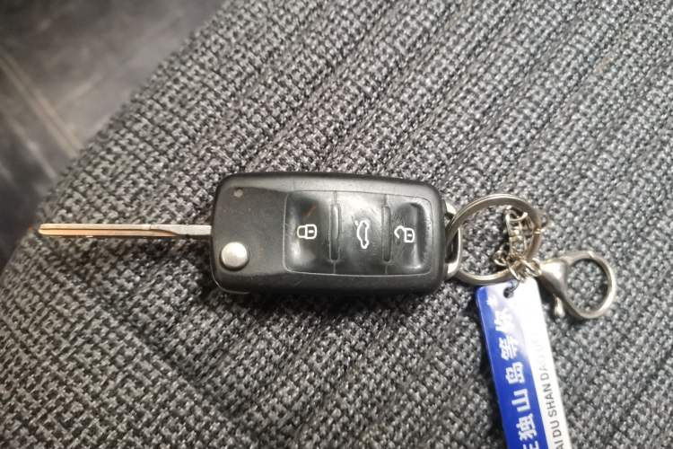 Used Volkswagen Bora 2015 Value Edition 1.6L Automatic Comfort Version Vehicle Key