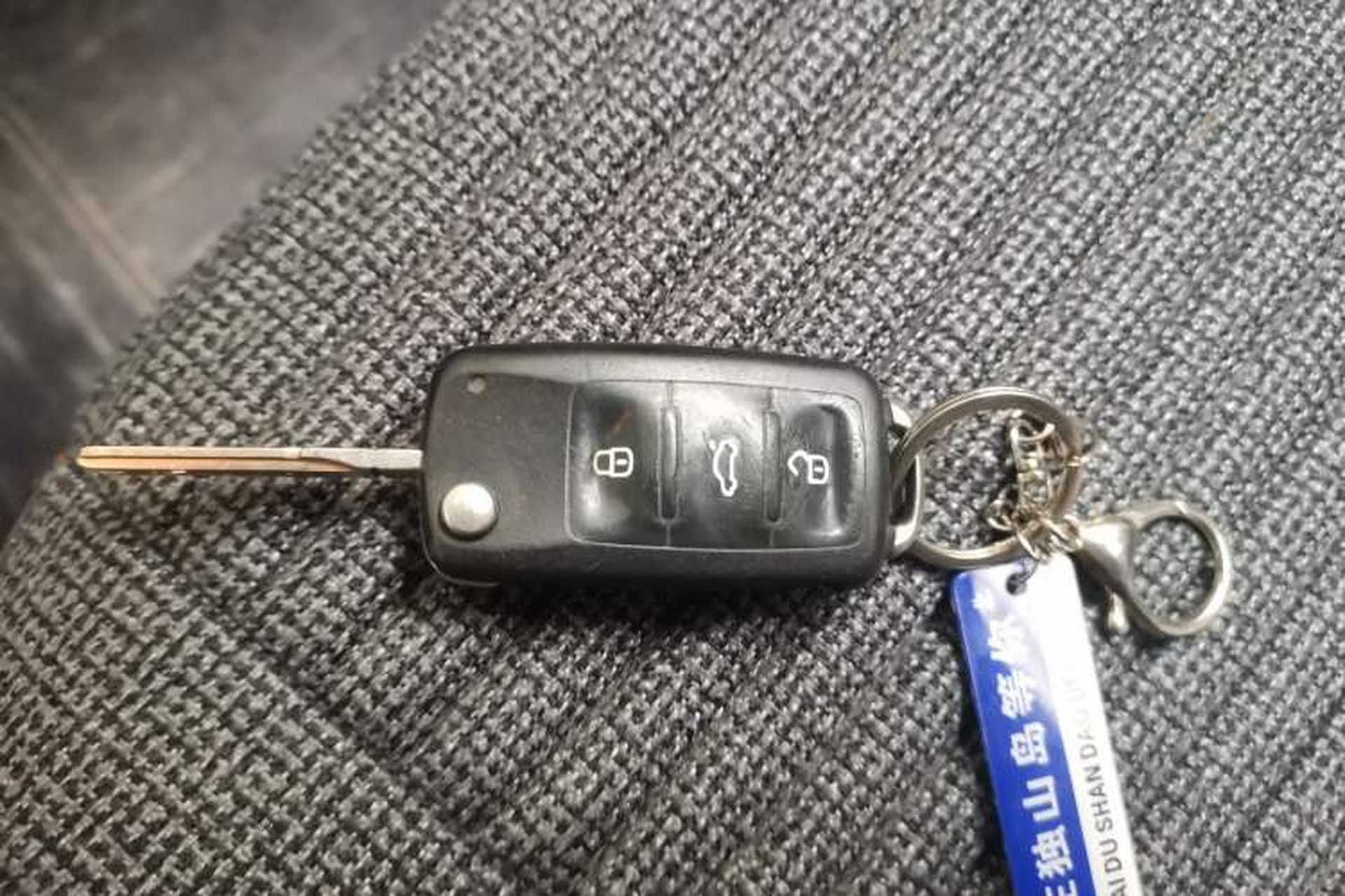 Used Volkswagen Bora 2015 Value Edition 1.6L Automatic Comfort Version Vehicle Key