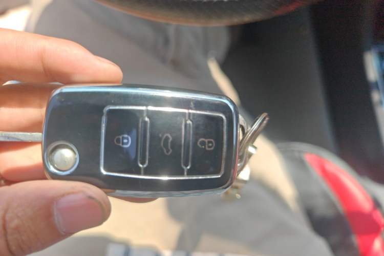 Used Volkswagen Bora 2015 Value Edition 1.6L Automatic Comfort Version Vehicle Key
