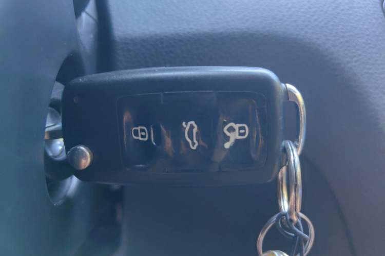 Used Volkswagen Bora 2015 Zhuihui Edition 1.6L Manual Comfort Model Vehicle Key