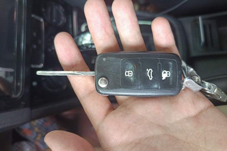 Used Volkswagen Bora 2015 Qihui Edition 1.6L Automatic Fashion Model Vehicle Key
