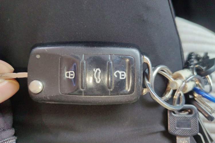 Used Volkswagen Bora 2015 Zhuihui Edition 1.6L Manual Comfort Model Vehicle Key