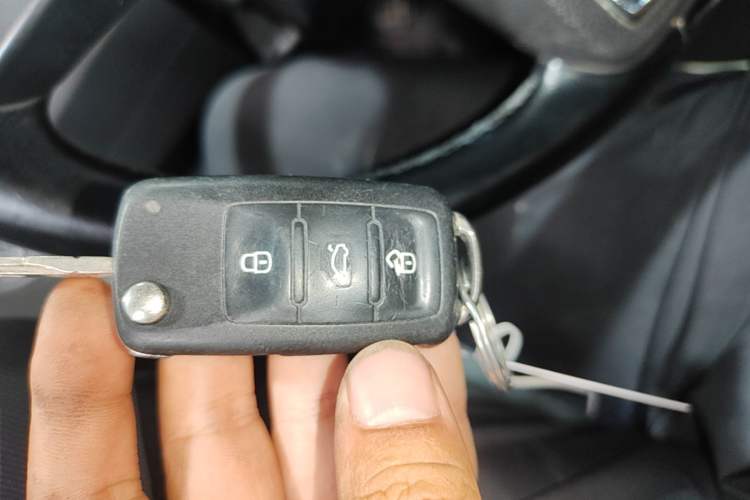 Used Volkswagen Bora 2015 Value Edition 1.6L Manual Fashionable Style Vehicle Key