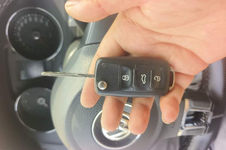 Used Volkswagen Bora 2015 Qihui Edition 1.6L Automatic Fashion Model Vehicle Key