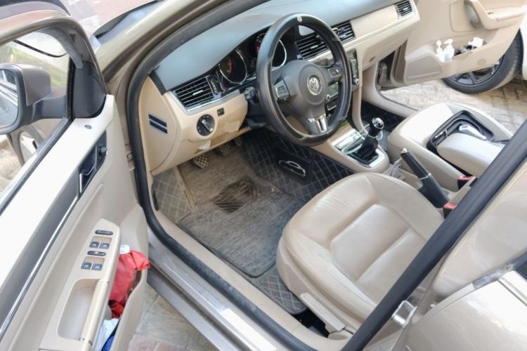 Used Volkswagen Bora 2015 Zhuihui Edition 1.6L Manual Comfort Model Driver Seat