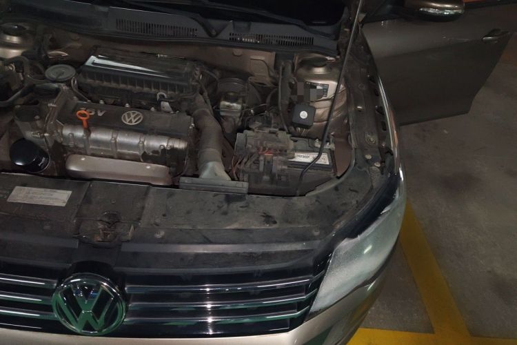 Used Volkswagen Bora 2015 Qihui Edition 1.6L Automatic Fashion Model Engine Bay Left