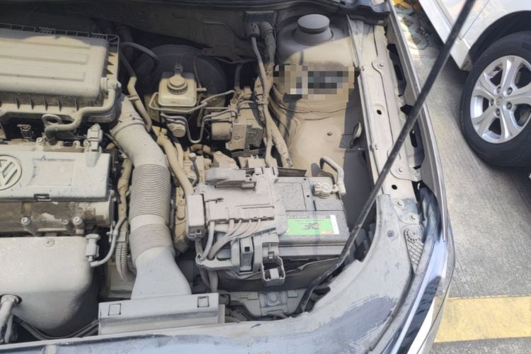 Used Volkswagen Bora 2015 Qihui Edition 1.6L Automatic Fashion Model Engine Bay Left