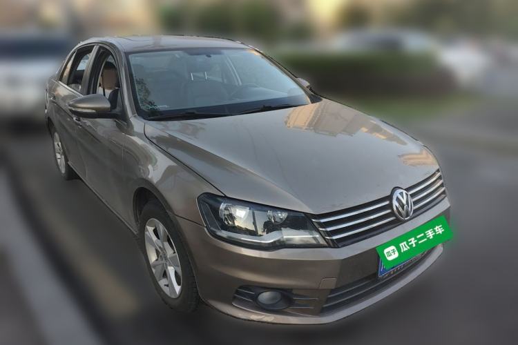 Used Volkswagen Bora 2015 Value Edition 1.6L Automatic Comfort Version Front Right 45 Deg