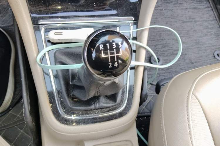 Used Volkswagen Bora 2015 Zhuihui Edition 1.6L Manual Comfort Model Gear Lever