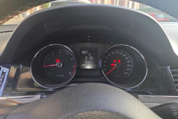 Used Volkswagen Bora 2015 Qihui Edition 1.6L Automatic Fashion Model Instrument Cluster