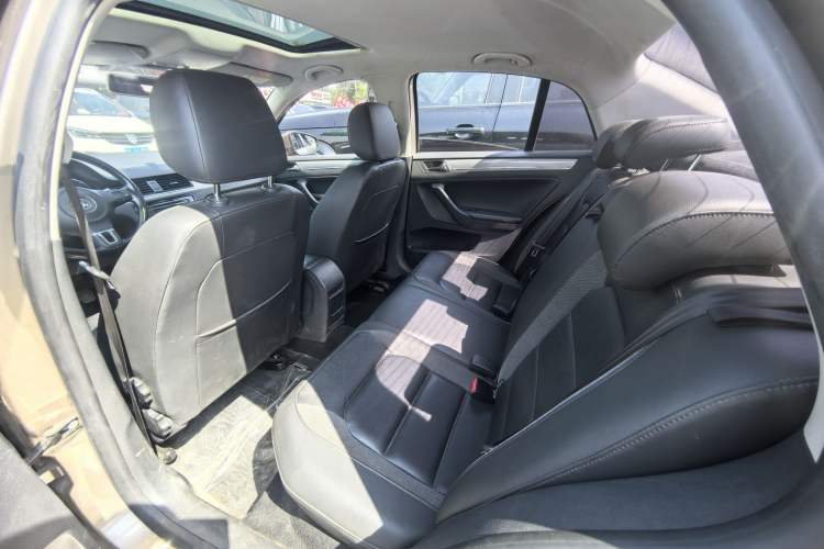 Used Volkswagen Bora 2015 Zhuihui Edition 1.6L Manual Comfort Model Interior 2