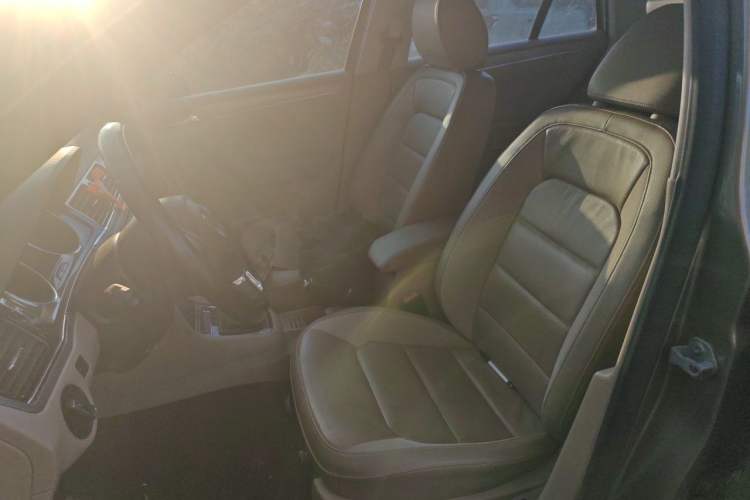 Used Volkswagen Bora 2015 Qihui Edition 1.6L Automatic Fashion Model Left Front Seat