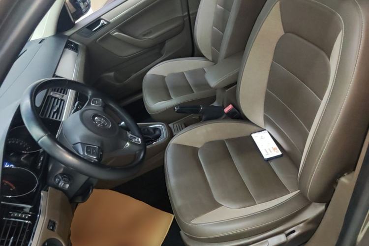 Used Volkswagen Bora 2015 Value Edition 1.6L Automatic Comfort Version Left Front Seat