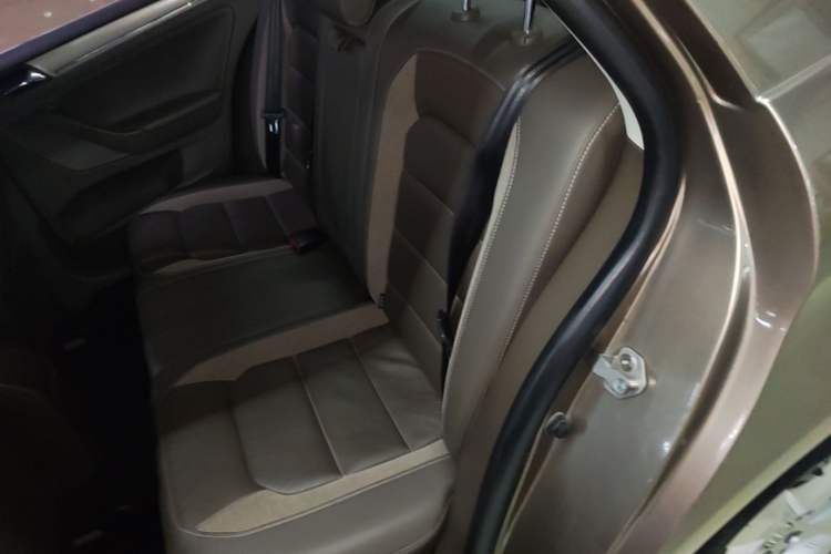 Used Volkswagen Bora 2015 Value Edition 1.6L Automatic Comfort Version Left Rear Seat