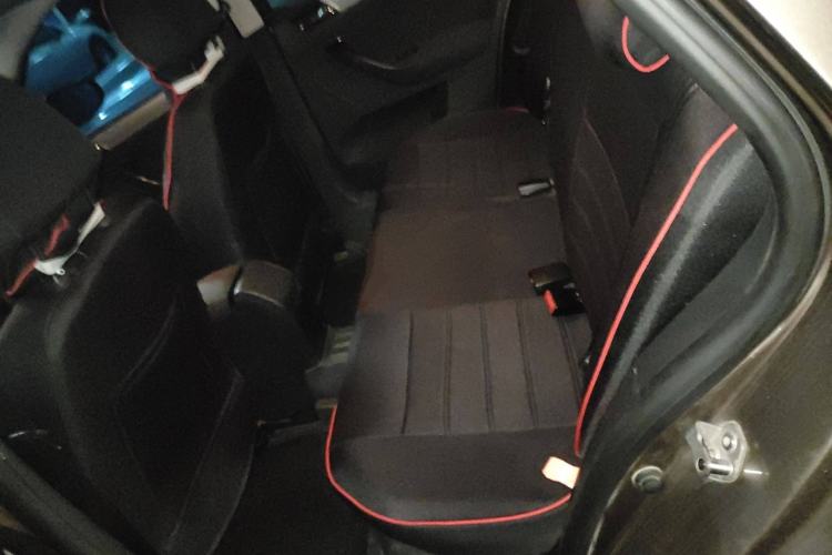 Used Volkswagen Bora 2015 Qihui Edition 1.6L Automatic Fashion Model Left Rear Seat