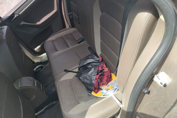 Used Volkswagen Bora 2015 Qihui Edition 1.6L Automatic Fashion Model Left Rear Seat
