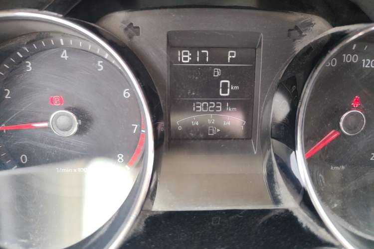 Used Volkswagen Bora 2015 Qihui Edition 1.6L Automatic Fashion Model Odometer Close Up