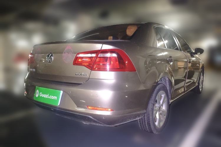 Used Volkswagen Bora 2015 Qihui Edition 1.6L Automatic Fashion Model Rear Right 45 Deg