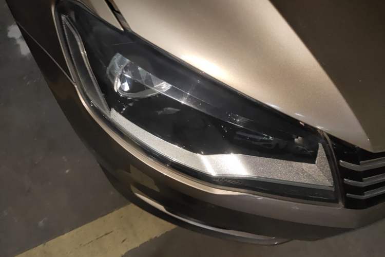 Used Volkswagen Bora 2015 Qihui Edition 1.6L Automatic Fashion Model Right Front Headlight
