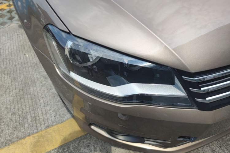Used Volkswagen Bora 2015 Qihui Edition 1.6L Automatic Fashion Model Right Front Headlight