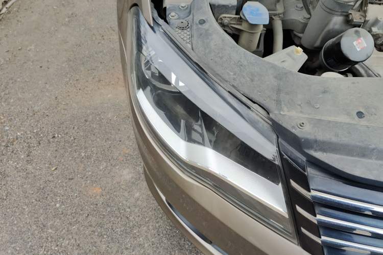 Used Volkswagen Bora 2015 Qihui Edition 1.6L Automatic Fashion Model Right Front Headlight