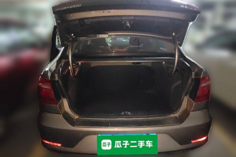 Used Volkswagen Bora 2015 Qihui Edition 1.6L Automatic Fashion Model Trunk