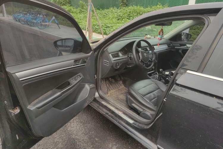 Used Volkswagen Bora 2016 230TSI Manual Comfort Version Driver Seat