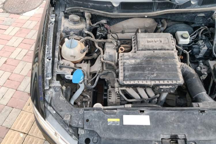 Used Volkswagen Bora 2016 1.6L Manual Fashion Edition Engine Bay Right
