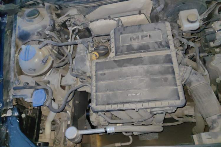 Used Volkswagen Bora 2016 1.6L Manual Comfort Model Engine Bay Right