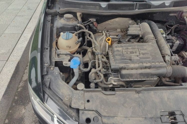 Used Volkswagen Bora 2016 230TSI Manual Comfort Version Engine Bay Right