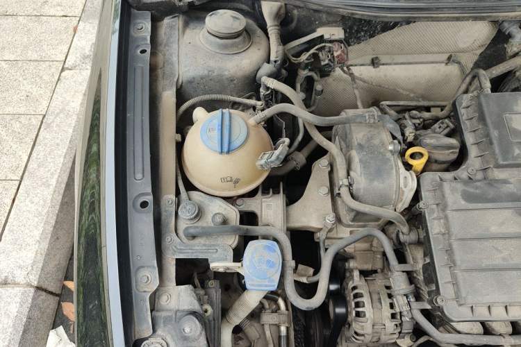 Used Volkswagen Bora 2016 1.6L Automatic Comfort Model Engine Bay Right