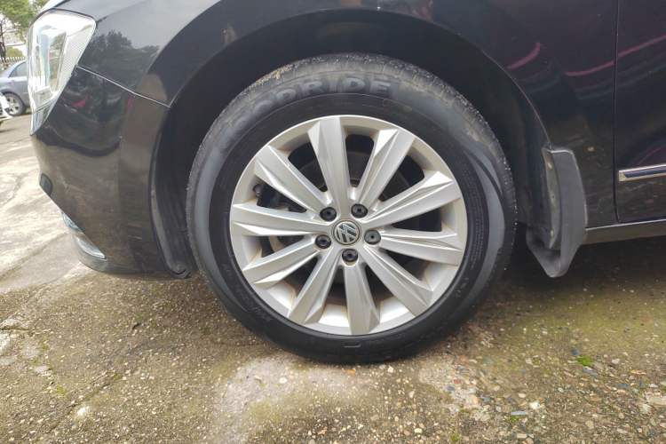Used Volkswagen Bora 2016 1.6L Manual Comfort Model Exterior 4