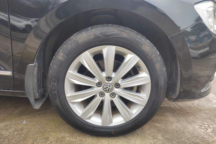 Used Volkswagen Bora 2016 1.6L Manual Comfort Model Exterior 5